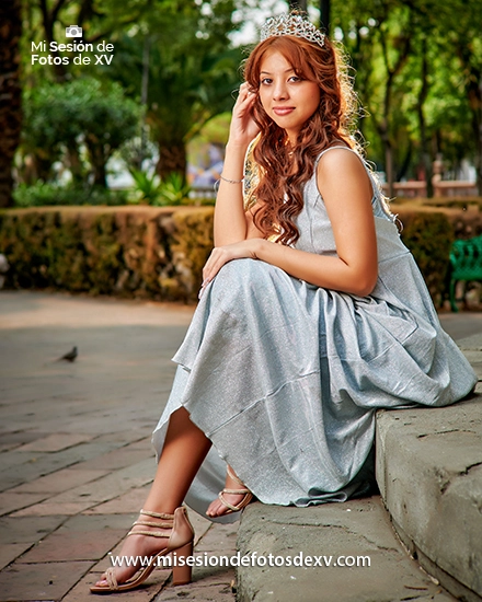 Joven de 15 años en su Sesión de Fotos de XV Años